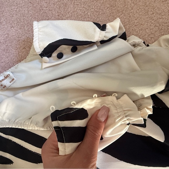 Seven Wonders Marloe Midi Dress - Picture 4 of 5